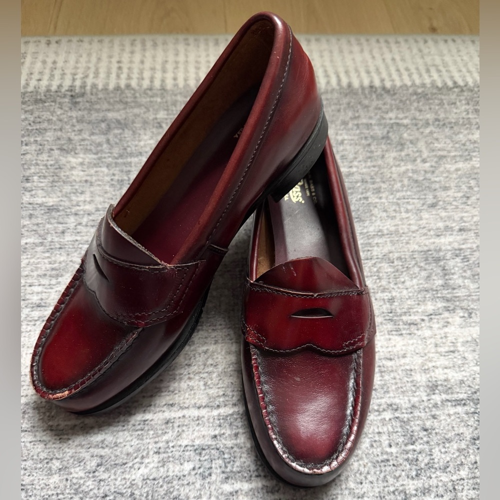 Bass Women's Burgundy Loafers